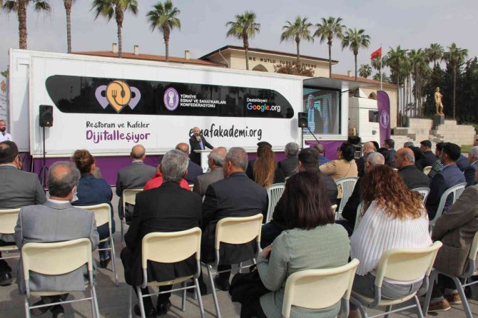 Restoran Ve Kafeler Dijitalleşiyor Projesinin Eğitim Tırı Mersin’de