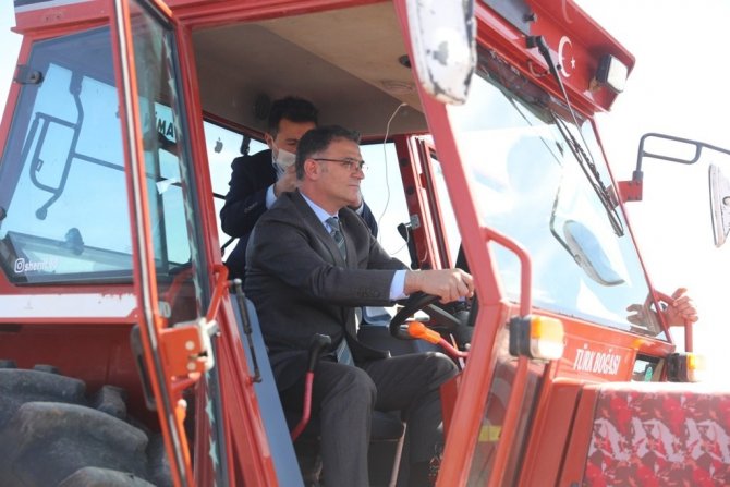 Tokat’ta, 700 Çiftçiye Yüzde 50 Hibeli Ayçiçeği Tohumu Dağıtıldı