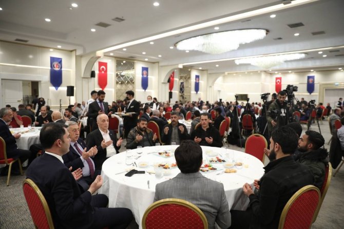 Türk-i̇ş Genel Başkanı Atalay: “Geçmişte 40 Sene Bu Ülkeye Dışarıdan Çöp Geliyordu”