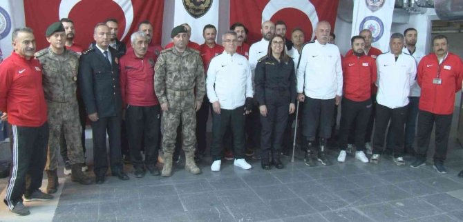 Gaziler, 2’inci Havalı Tabanca Eğitimlerinde Final Atışlarını Yaptı