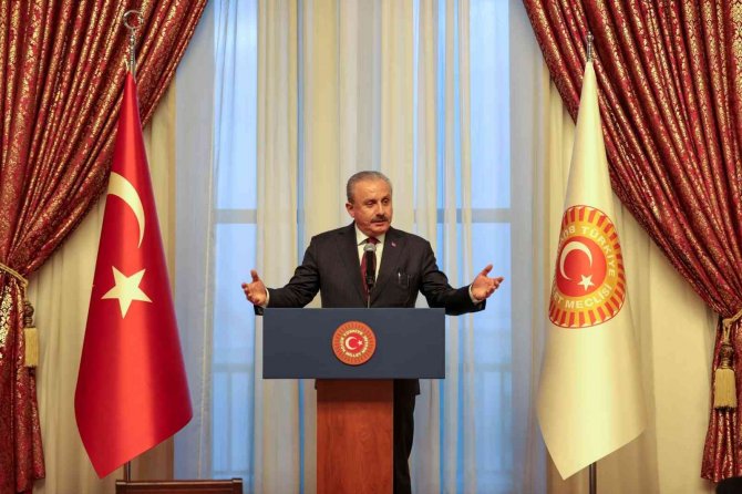 Tbmm Başkanı Şentop Şehit Aileleriyle İftarda Bir Araya Geldi