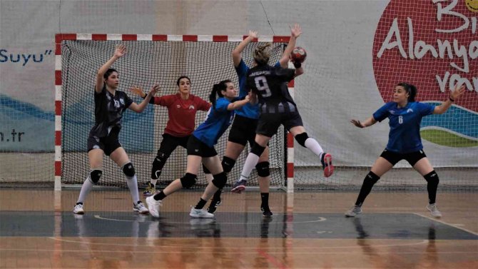 Hentbol Kadınlar 1. Lig Play - Off Müsabakaları Başladı