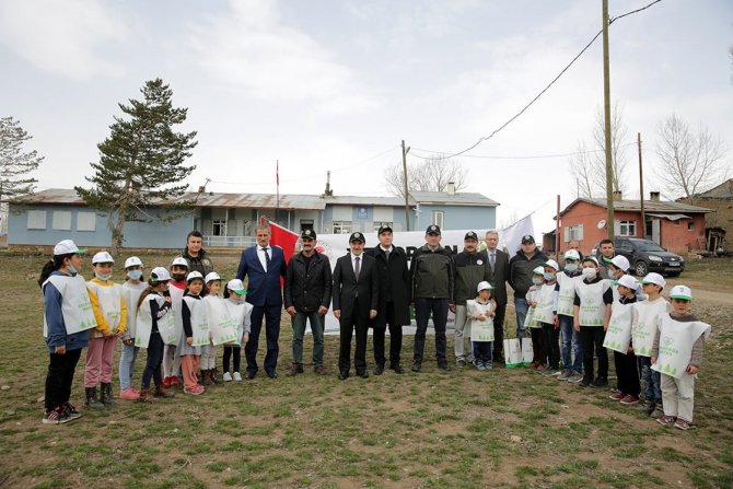 Vali Epcim Fidan Dikim Etkinliğine Katıldı