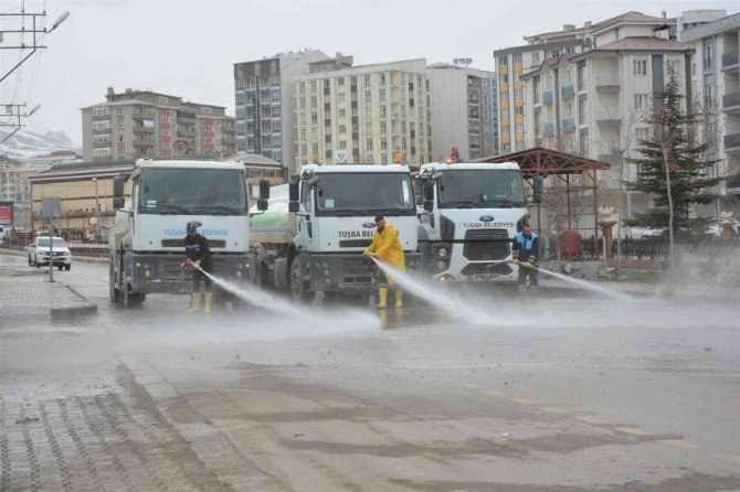 Tuşba Belediyesi’nden Bahar Temizliği
