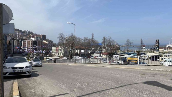 Yıkılması Planlanan 64 Yıllık Köprü Esnafına Tebligatlar Ulaştı