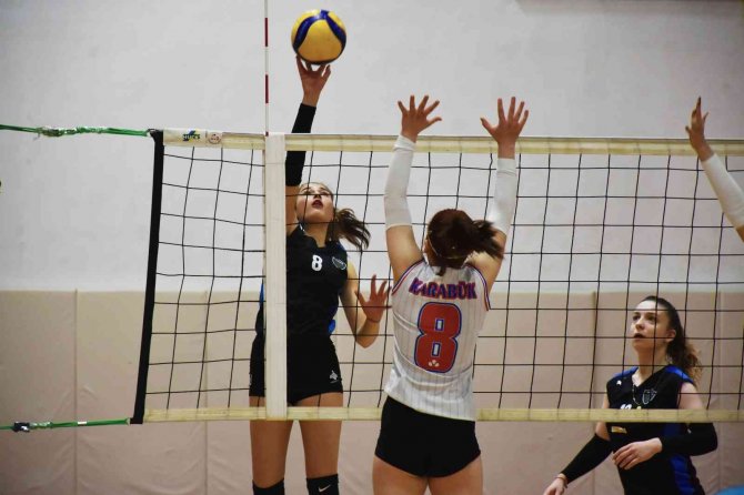 Genç Kızlar Voleybol Grup Eleme Müsabakaları Karabük’te Düzenleniyor