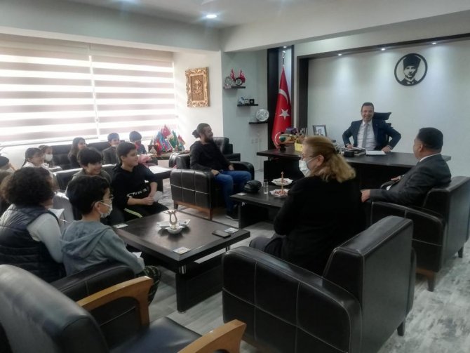 Kaymakam Öğretmen, Makamı Sınıf Oldu