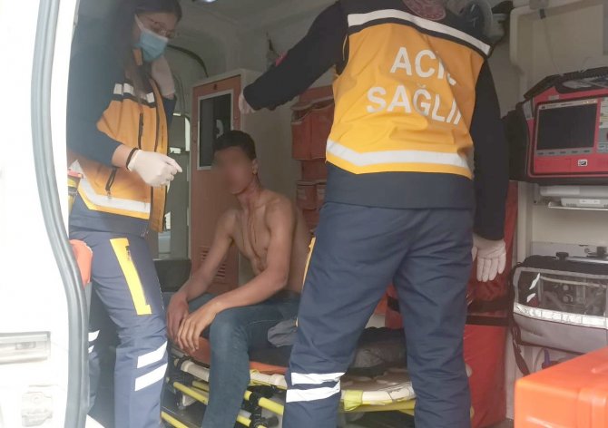 Okuldan Çıkan Öğrenci Saldırıya Uğradı: 1 Yaralı