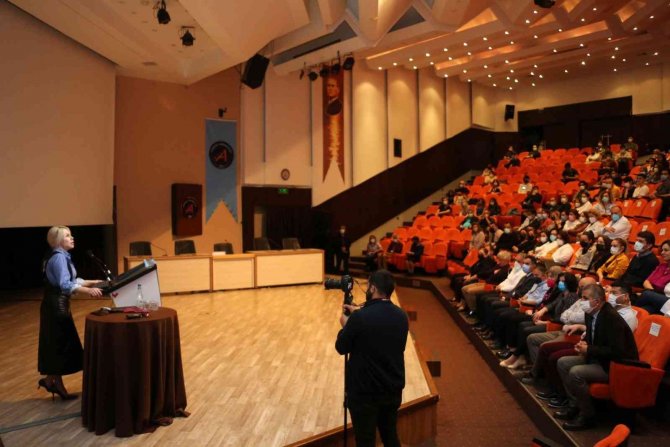 Aü’de Tıpta Uzmanlık Sınavı Bilgilendirme Toplantısı Düzenledi