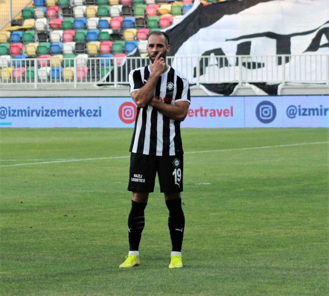 Altay’da Paixao Ve Murat Akça Kadro Dışı Bırakıldı