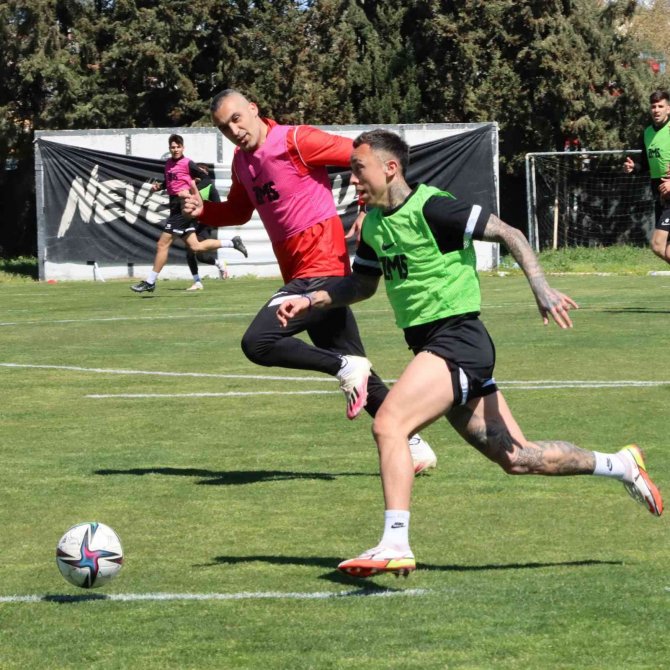 Altay, Adana Demirspor Maçının Hazırlıklarını Tamamladı