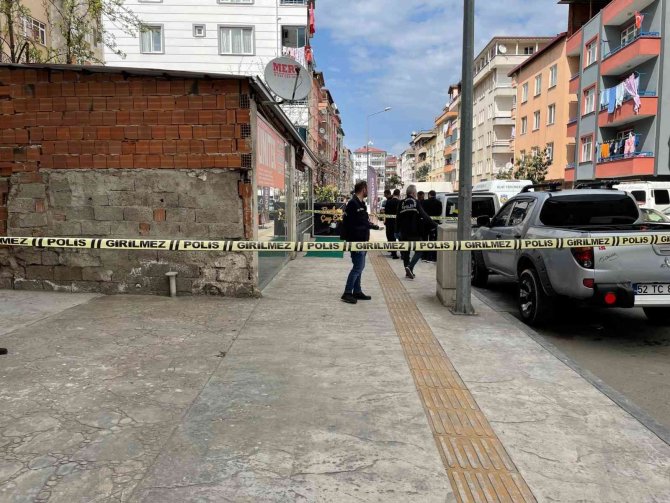 Tartıştığı Kişi Tarafından Bacaklarından Vuruldu