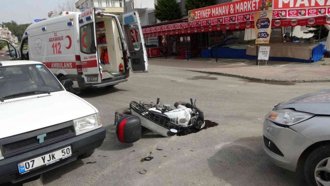 Otomobil Motosiklete Çarptı: 2 Yaralı