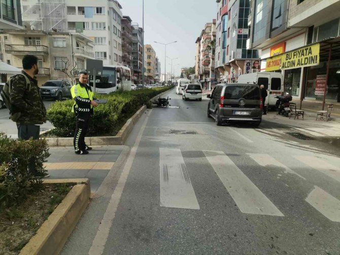 Yaya Geçidinde Motosikletin Çarptığı Kadın Hastanede Hayatını Kaybetti