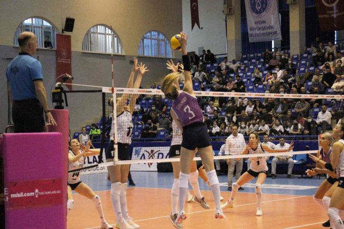 Sultanlar Ligi: Aydın Büyükşehir Belediyespor: 1 - Ptt: 3