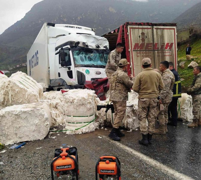 Bitlis’te Meydana Gelen Trafik Kazasında 1 Kişi Yaralandı