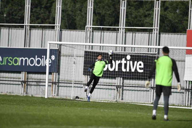 Bursaspor Şut Çalıştı