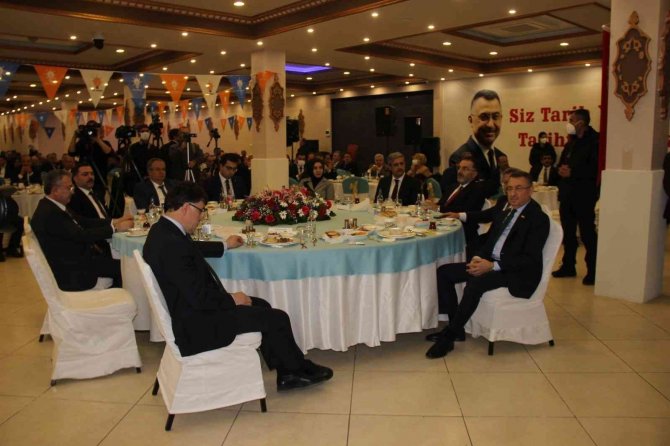 Cumhurbaşkanı Yardımcısı Oktay: “Yaşanan Sıkıntıların Farkındayız”