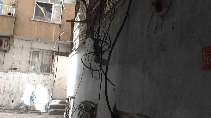 Diyarbakır’da Hırsızlar Karakolun Dibinde İnternet Kablolarını Çaldı