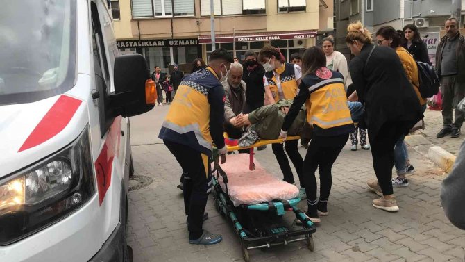 Önce Çarptı, Sonra Çarptığı Kişiye 50 Tl Attı