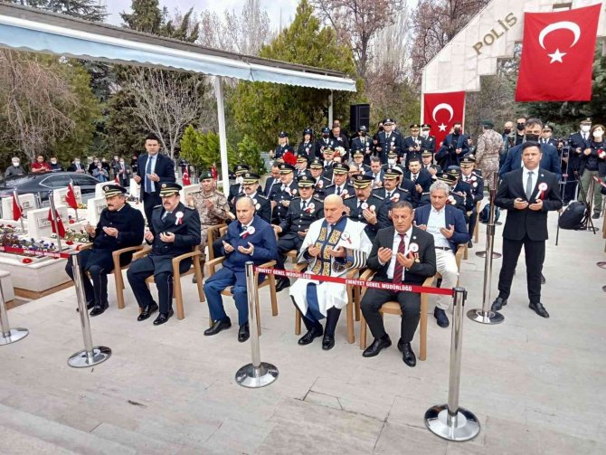 Polis Şehitleri Dualarla Anıldı