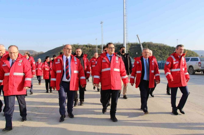 Bakan Dönmez, Filyos Limanı’nda İncelemelerde Bulundu