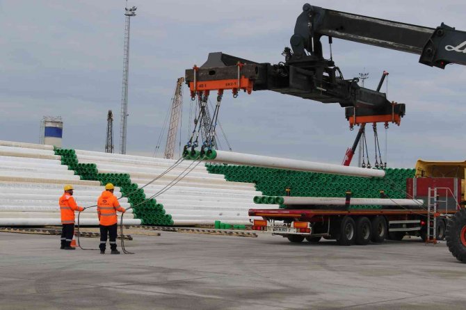 Keşfedilen 540 Milyar Metreküp Doğal Gazı Taşıyacak Boruların Sevkiyatı Devam Ediyor