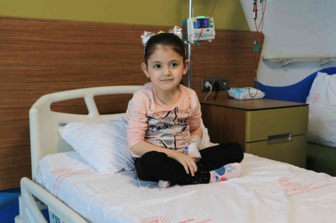 Ambulans Uçağın Getirdiği Asya’ya Çölyak Hastalığı Tanısı Kondu