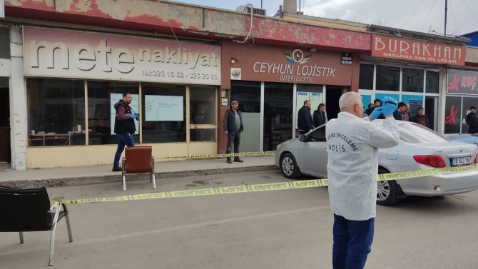 Husumetli İki Grubun Kavgasında Kan Aktı