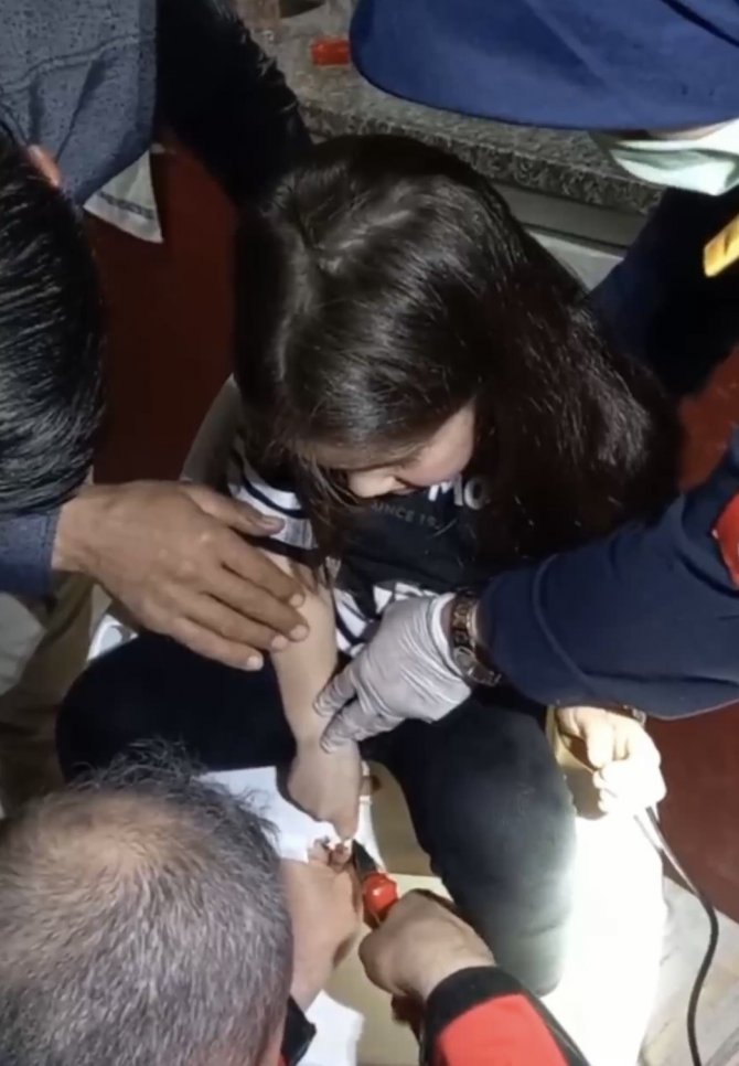 Çocuğun Mama Sandalyesine Sıkışan Parmağını İtfaiye Çıkardı