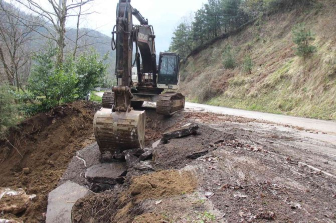 Kocaeli’de Şiddetli Yağış Heyelana Sebep Oldu