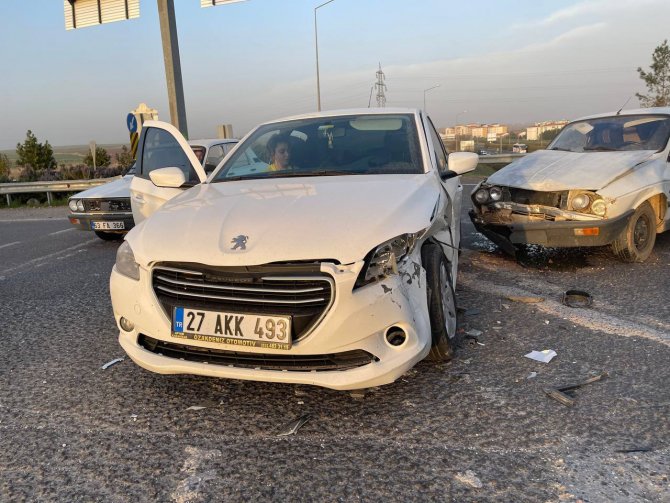 İ̇ftar Telaşı Kaza Getirdi: 3 Yaralı