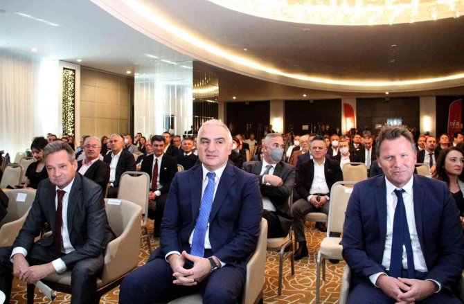 Bakan Ersoy: "Krize Karşı Bağışıklı Olmayı Öğrenmeliyiz"