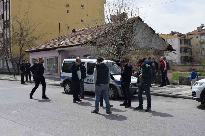 Başından Yaralanan Genç Polisi Alarma Geçirdi