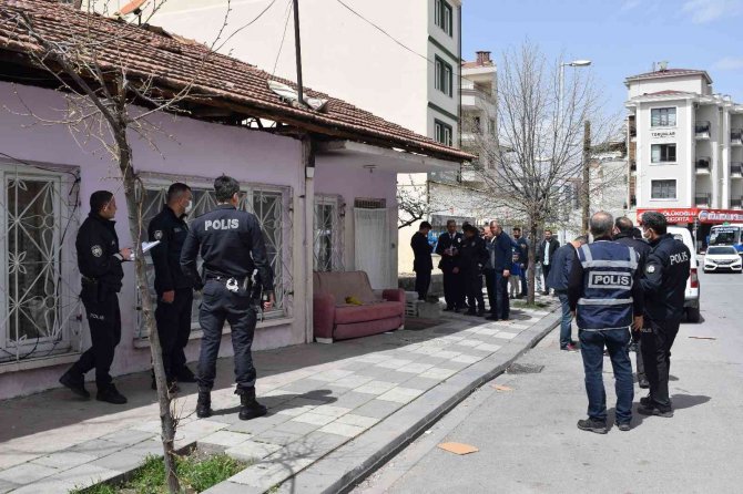 Başından Yaralanan Genç Polisi Alarma Geçirdi