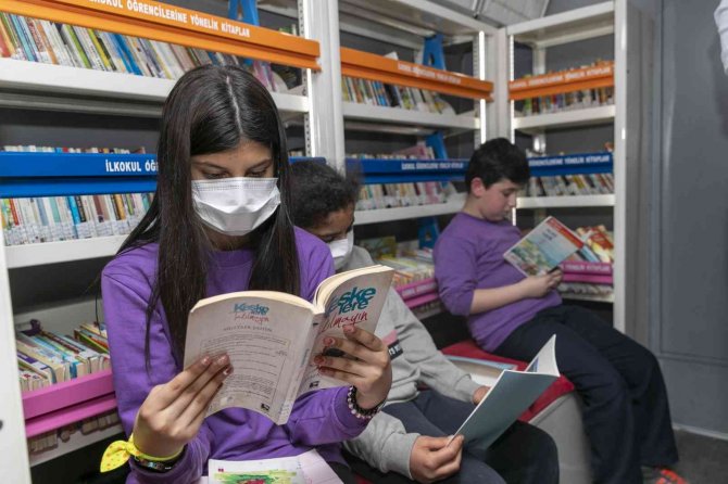 Yenice Kurs Merkezindeki Öğrenciler ’Kitobüs’le Tanıştı