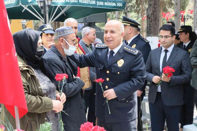 Aslan, Şehitleri Unutmadı