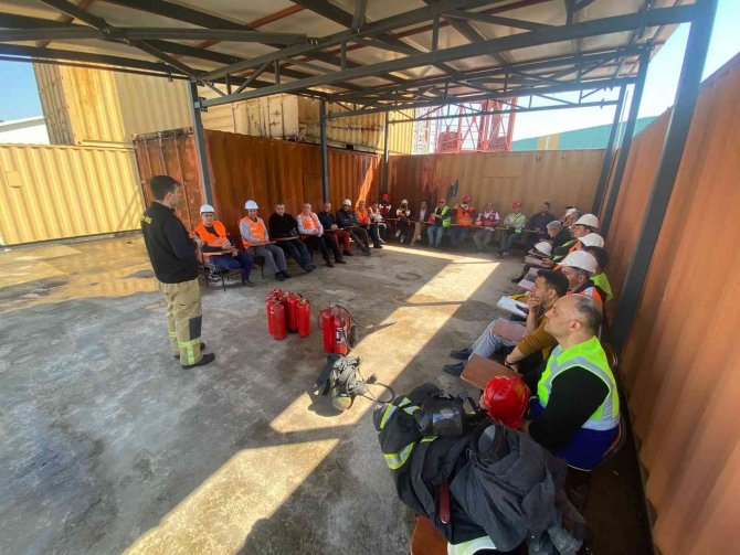 Öğretmenlere Yangın Önleme Eğitimi Verildi