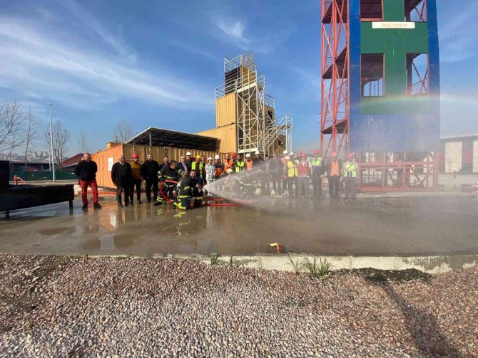 Öğretmenlere Yangın Önleme Eğitimi Verildi