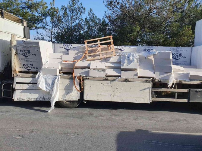 Kapak Açıldı, Gaz Betonlar Yola Saçıldı