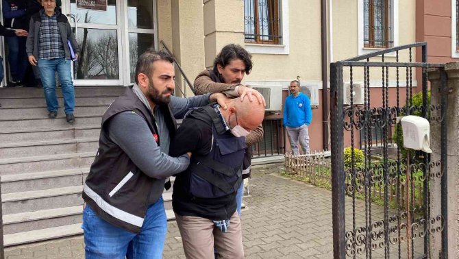 Aile Katliamı Yapmıştı, Saklanmaya Çalıştığı Şahısla Adliyeye Sevk Edildi