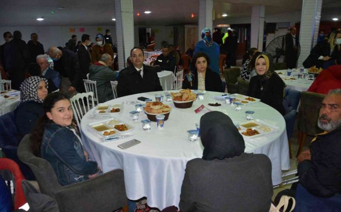 Samsun Valiliği, Roman Vatandaşları İftarda Ağırladı