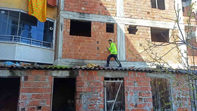 Polisten Örnek Davranış