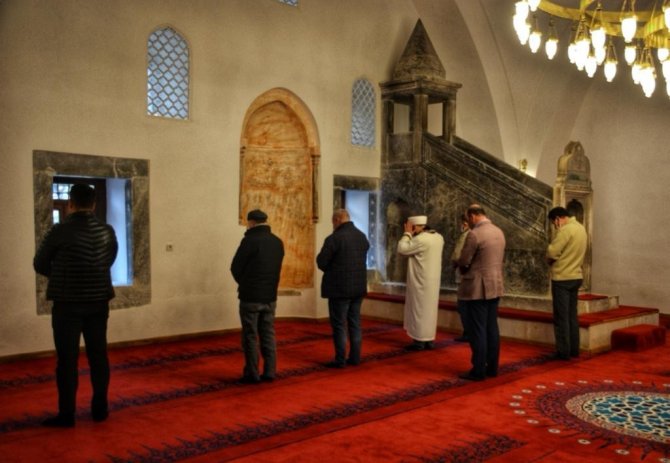 Seyyid Battal Gazi Külliyesinde Restorasyon Sonrası İlk Cuma Namazı Kılındı