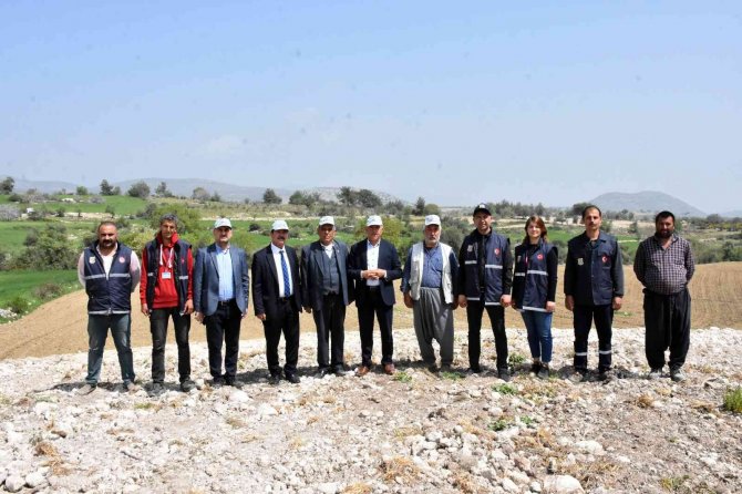 Tarsus’ta Yerli Ve Milli Yağlık Ayçiçek Tohumu Ekildi