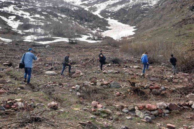 Yüksekova’da Yetişen Zerik Ve Siyah Üzümün Aşı Kalemleri Tekirdağ’daki Üzüm Koleksiyon Bağında Muhafaza Edilecek