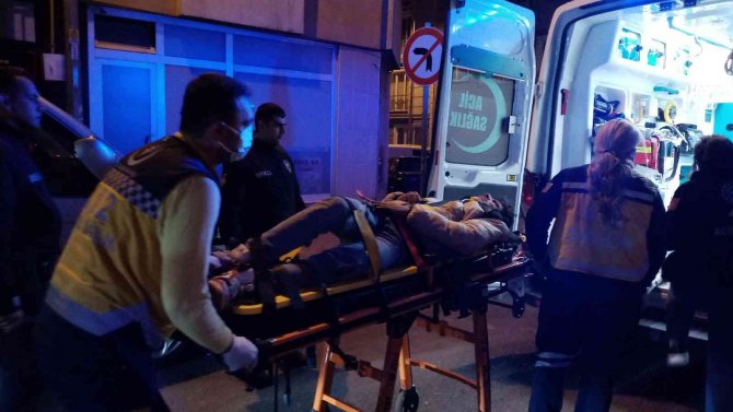 Motosiklet Sürücüsü Kaskı Sayesinde Ölümden Döndü