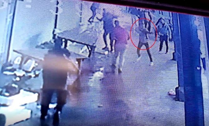 Pazar Yerinde Pompalı Dehşeti Kamerada