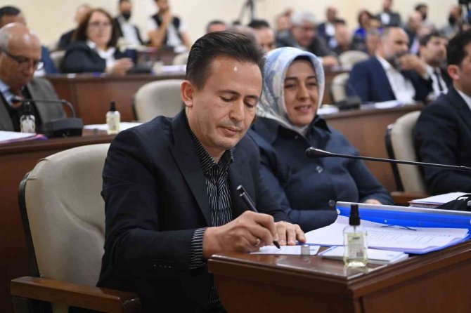 Tuzla Belediye Başkanı Dr. Şadi Yazıcı: “İ̇stanbul Büyükşehir Belediyesi Fetret Devrini Yaşıyor”
