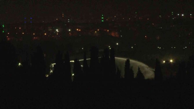 Tuzla Piyade Okulu İçindeki 41. Bakım Müdürlüğü’nde Patlamayla Çıkan Yangın Kontrol Altına Alındı
